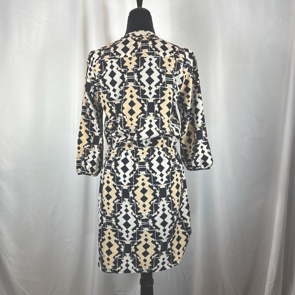 Eight Sixty Geometric Print Dress in Black and Cream - Picture 5 of 6